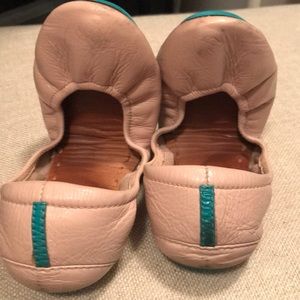 Used size 5 baby pink Tieks
